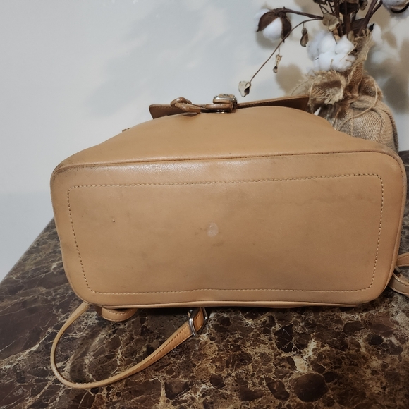 Coach Vintage  Hampton Legacy Leather  Backpack EUC - Picture 15 of 16
